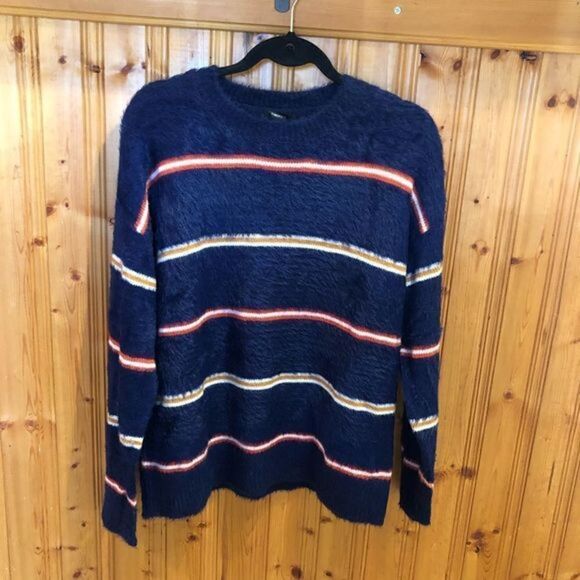 Forever 21 Fluffy Textured Women’s Sweater Size S - Picture 1 of 16